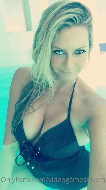That time I went to Greece. Who else is dying for a vacation..