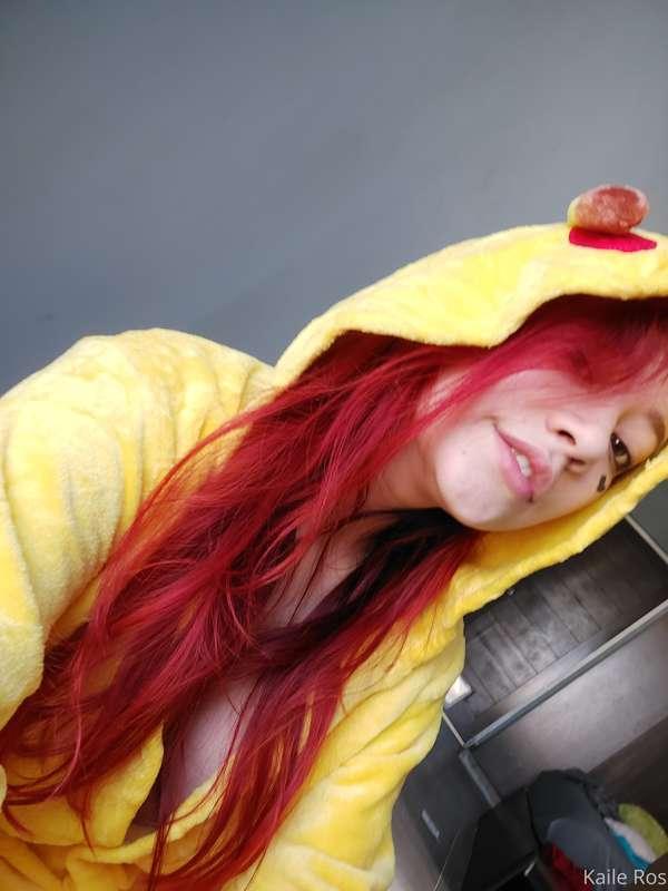 Swipe to see the pikachu feet❤
