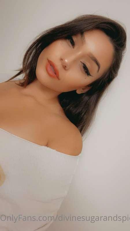 It’s Saturday babes!!! 🥳🎉

What shenanigans are you getting ..