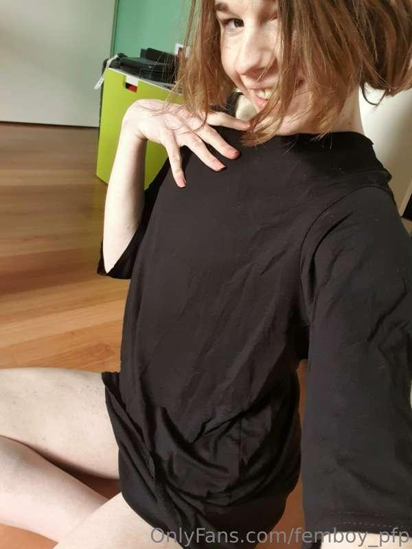 Someone told me i couldnt pull off an oversized shirt, so i ..