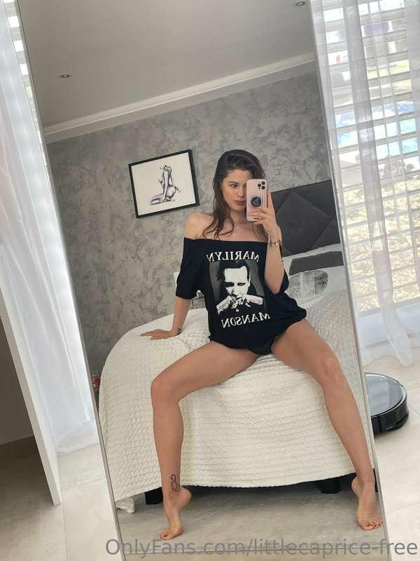 I took some naughty pics for you this morning babe😏 Ready?