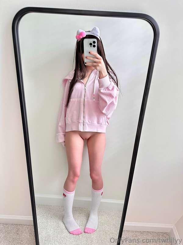 😽
