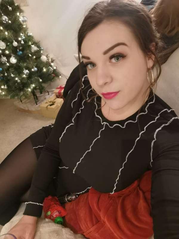 hey everyone ❤️ off to a new years swingers party tomorrow l..