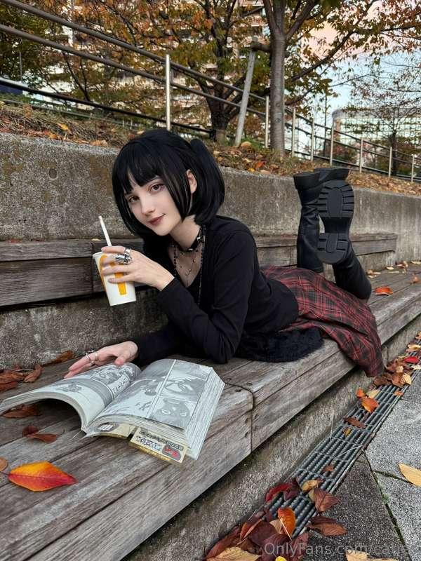 If you saw me reading at the park would you come say "Hi"?? 