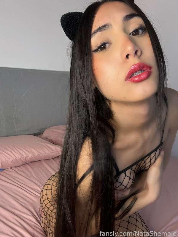 Can you help me with my cravings? 🖤😋


I'm running a free sub trial today 😍
https://fans.ly/subscriptions/giftcode/NzAzMDYxNDY4NzkwMTM2ODMzOjE6MTozMmFkOTA1MzIx


#fyp #butt #ass  #reels #transexual #sexy #butt #naughty #hot #gay #tiktok #fyp #tgirl #pawg
