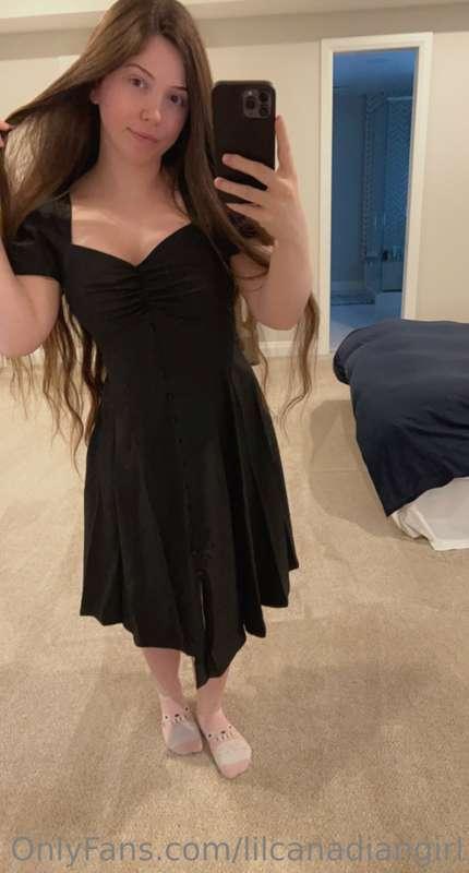 Some SFW black dress pics 😜