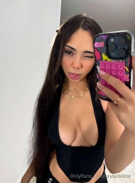 Spoil me for more selfies 💗