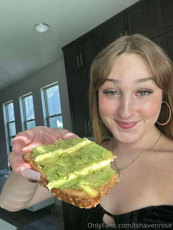 Do you want to grab a bite? 🍰