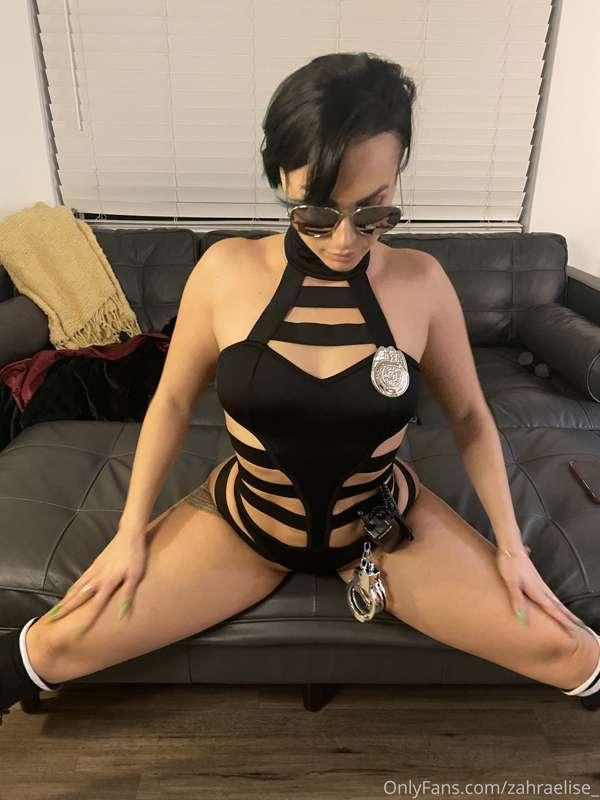 Role playing turns me on. Let's chat and get naughty baby