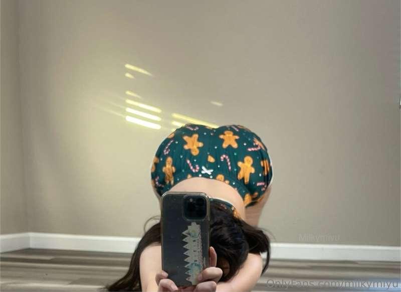 i'd bend over for you anytime you want 🥰