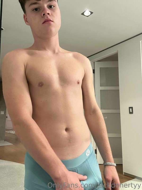 feeling naughty and ready to conquer the day with my hard 🍆