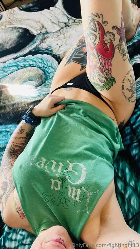Merry Christmas 🎄 tits the season for giving 💦