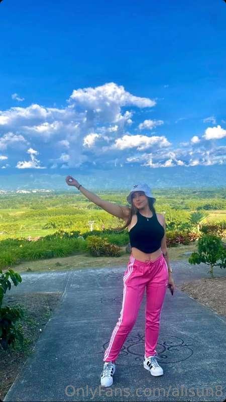 I'm very close to touching your sky🌃🌞