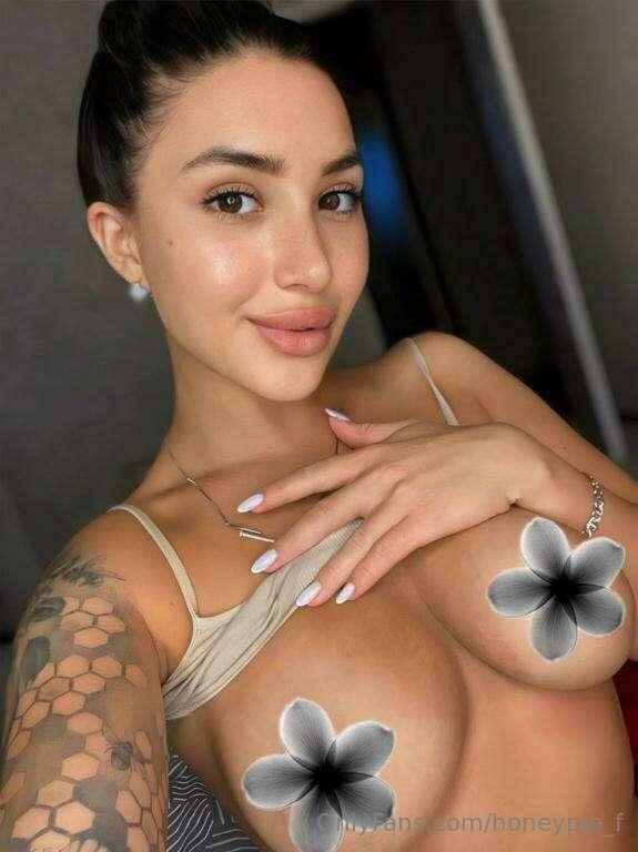 STOP SCROLLING @alina_greys

Her wet pussy  is waiting for y..