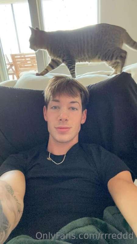 Boreddddd let's chat!!