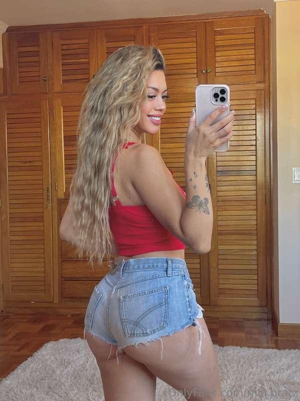 just a little reminder that I exist, text me 