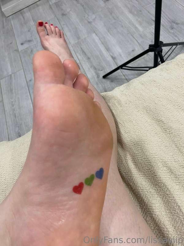 your goal for today, who likes to cum on feet?