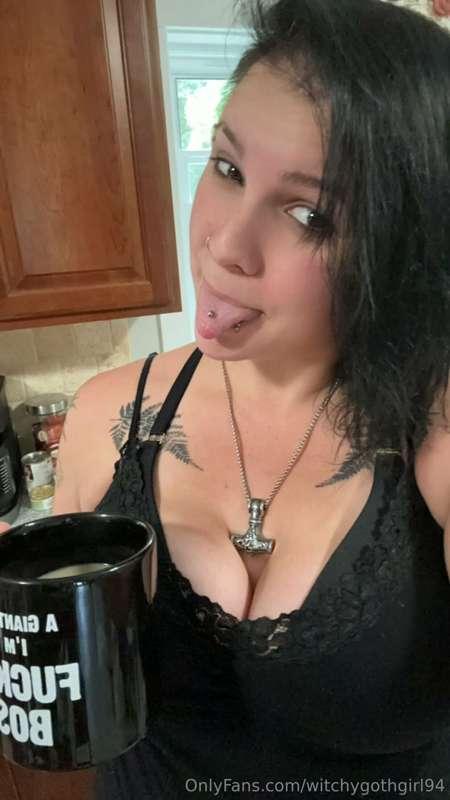 Good morning! Running late today 😅😅😅 How do you like your co..