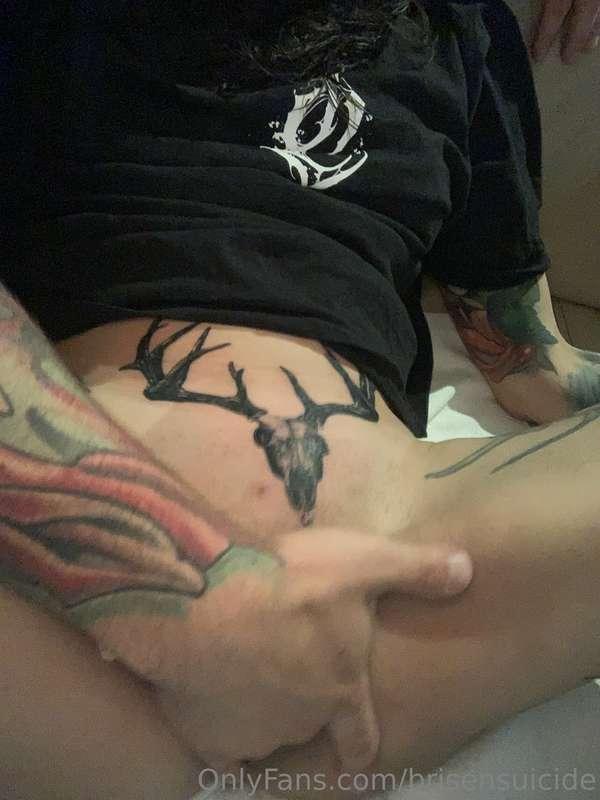 Ora che vi ho fatto vedere il mio nuovo tatuaggio, volevo fa..