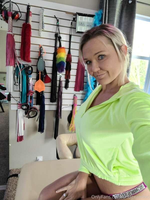 Could you handle my wall of pleasure?