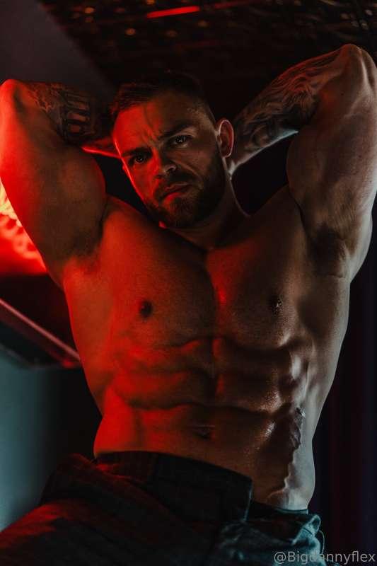 Come here and let me play with you little fag! DM ME NOW!