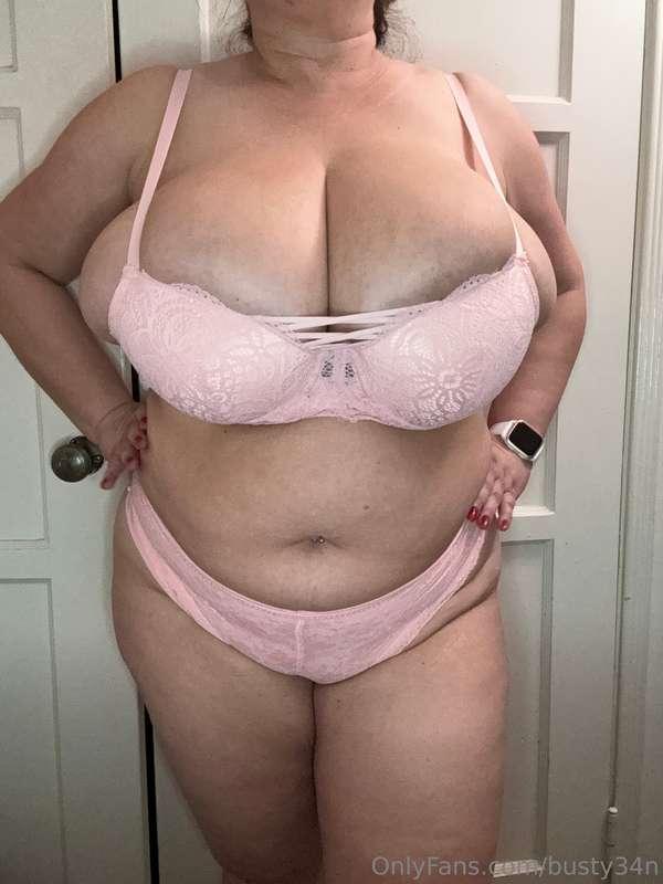 For sale $60 shipped US only bra and panties pink 💕