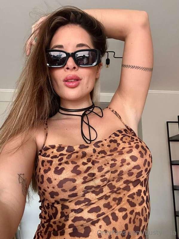 After I put on this dress, I suddenly felt bold and untamed ..