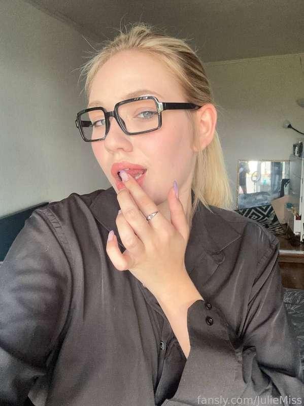 juliemiss image #0