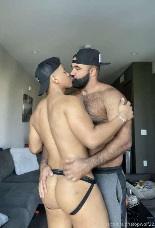 Daddy had a busy week with @tysantanaxxx @boyslikems @damage..