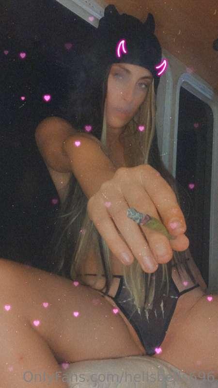 Your midnight side thing 🌙