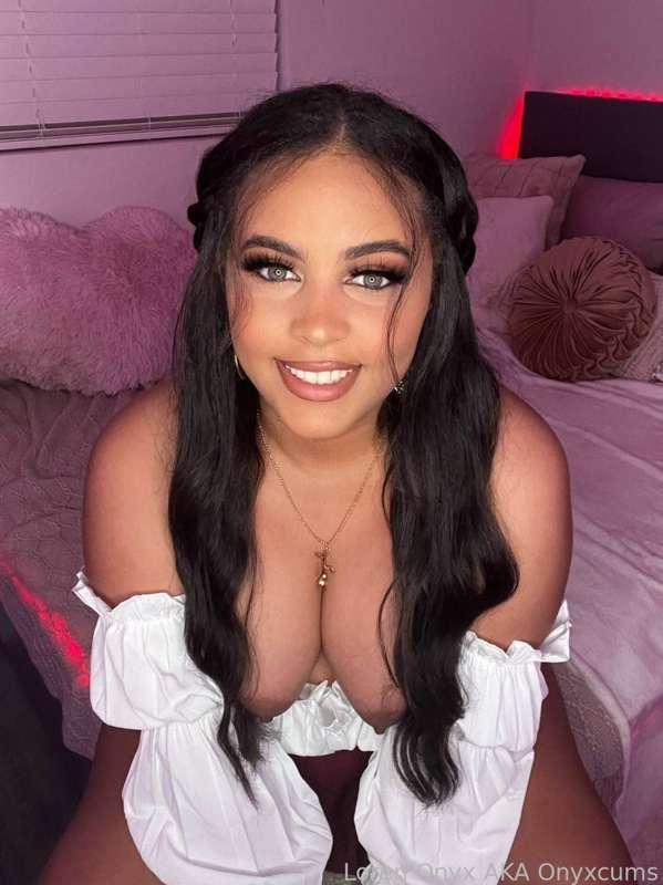onyxcums image #0