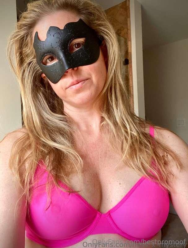 #ad @miss_x_mysteryYour new Mysterious MILF obsession! Come ..