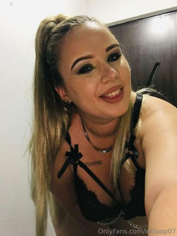 Custom video 
Custom photo
Dick rate 
După abonare dați-mi m..