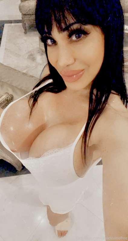 Love You💋
https://onlyfans.com/avadevine