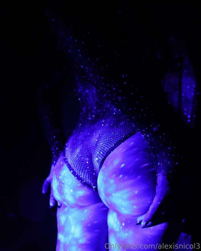 alexisnicol3 image #0