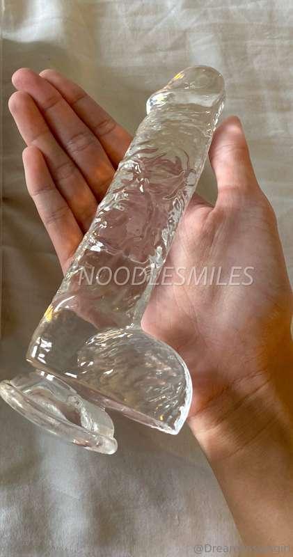 NEW Video!✨
Breaking In My Clear Dildo🤍
(*Solo - 4:30)* $45
..