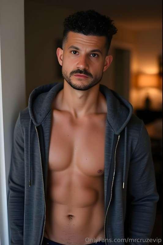Get Down and Get Busy! Fresh photoset to keep your cock hard..
