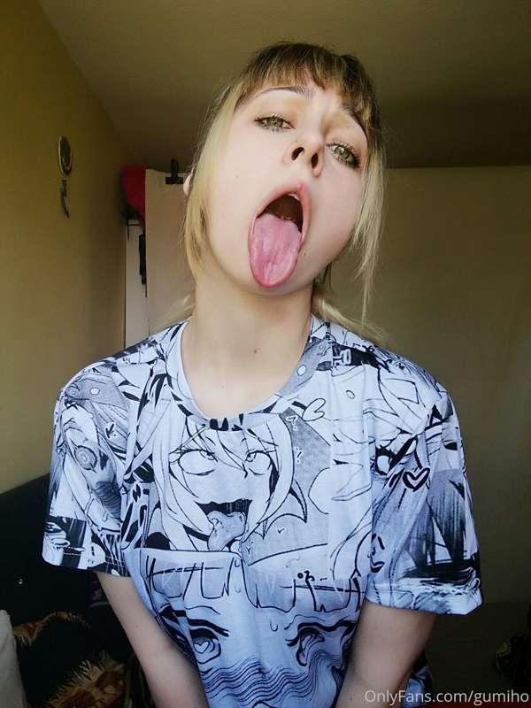 one of my fav older ahegaos <3 I'll be making new content so..