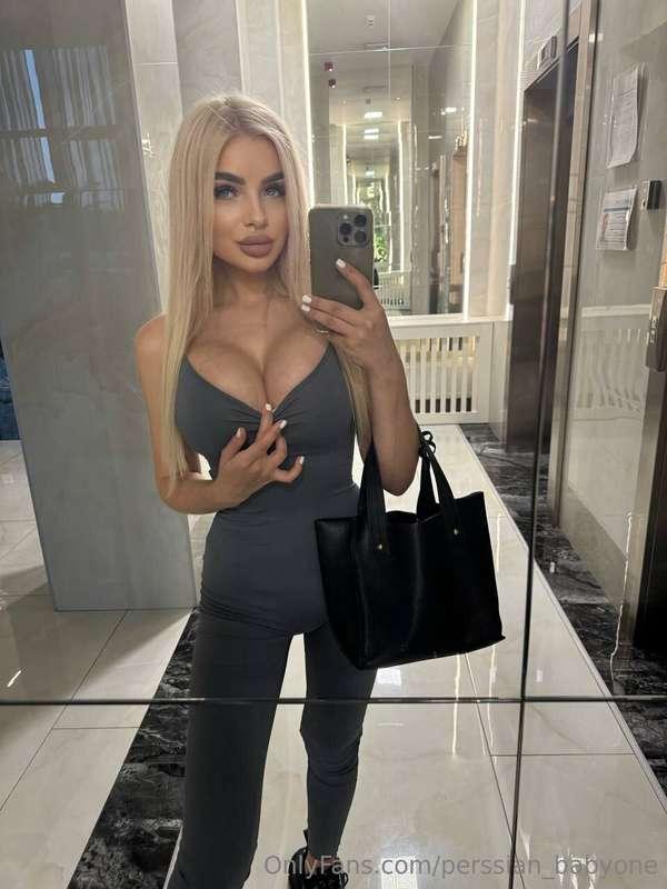 If you had me right now, would you kiss me first or tear my ..