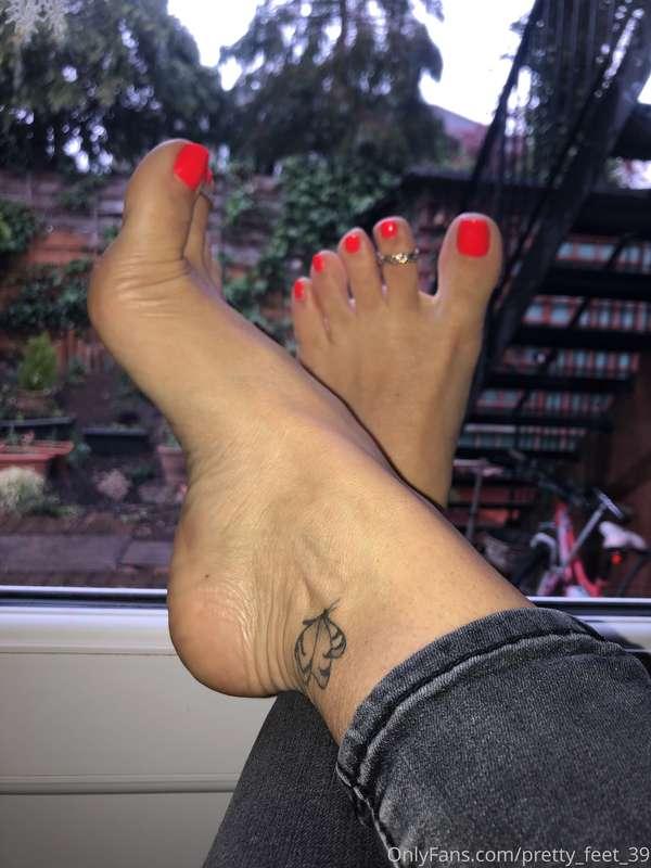 pretty_feet_39 image #0