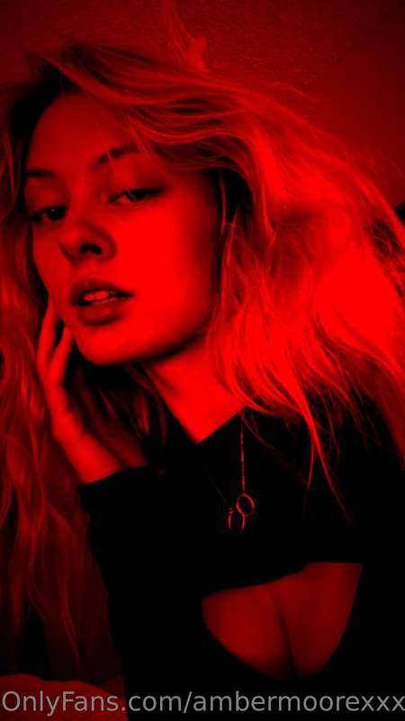 Happy start of the “Ber” months❤️
Happy September 1st🍁🎃🖤
Don..