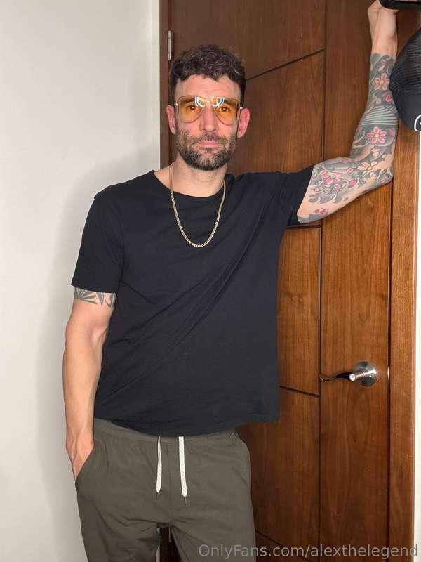 Hi. 😎
