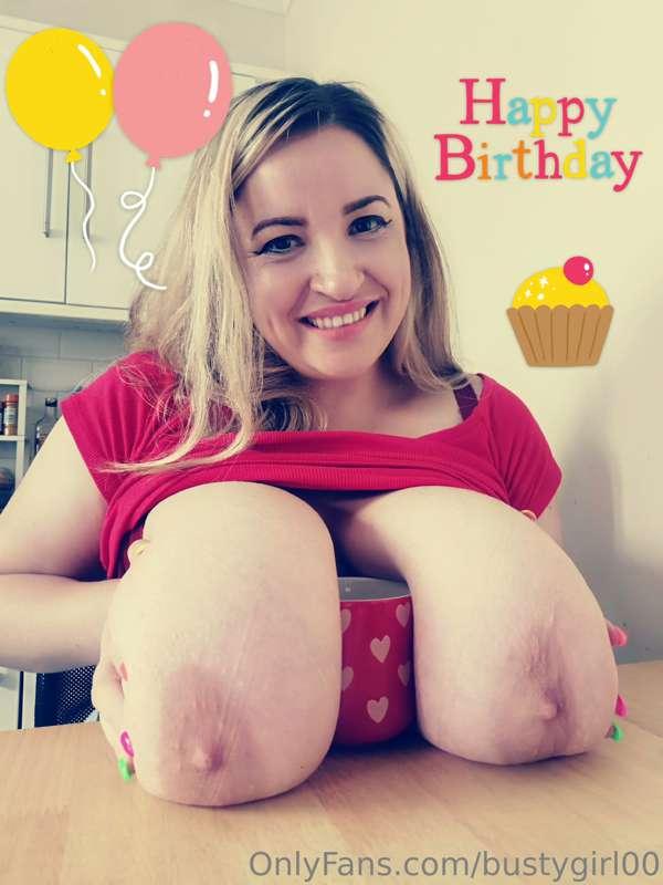 **HAPPY 30th BIRTHDAY TO ME** Photos and video coming later ..
