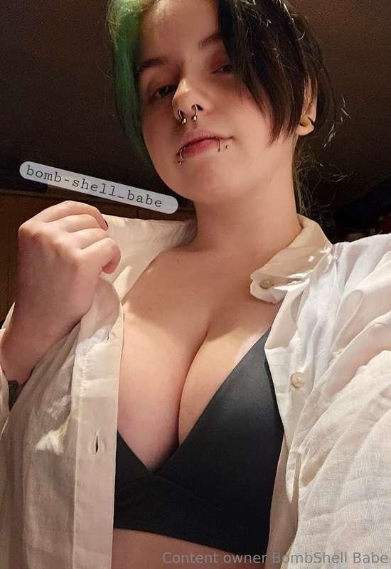 Is it hot in here or it is just you? 😏