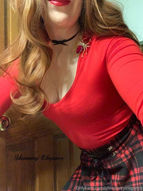 As promised from my live stream my Cosplay of Cheryl Blossom..