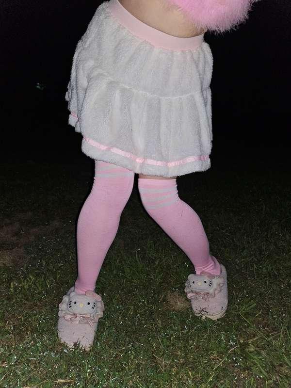 &gt;_&lt; wat would u do if u caught a wild bunnygirl in the middle of the night (ok and also the bunnygirl is me♡)