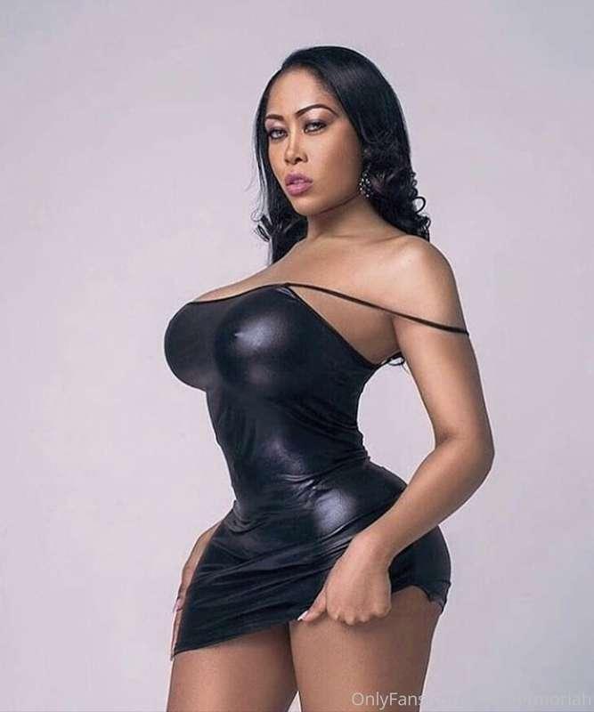 Am I your favorite slut?😈Show me love and join my VIP page @..