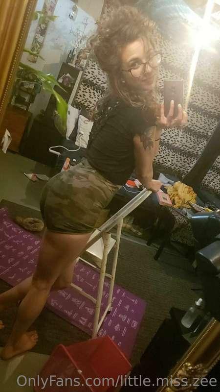 Happy humpday . I think its safe to say my booty workouts be..