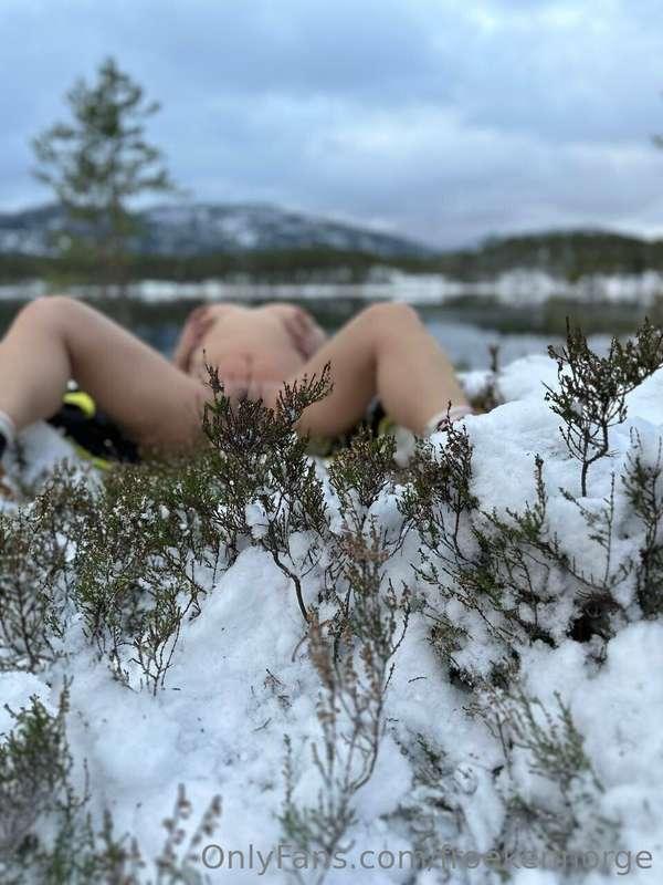 Har du fått med deg min hotte venninne @e.larsen88?🤤 Hun er ..