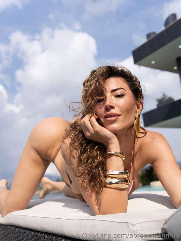 head and ass in the clouds ☁️